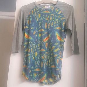 Lularoe Randy raglan Tshirt Small